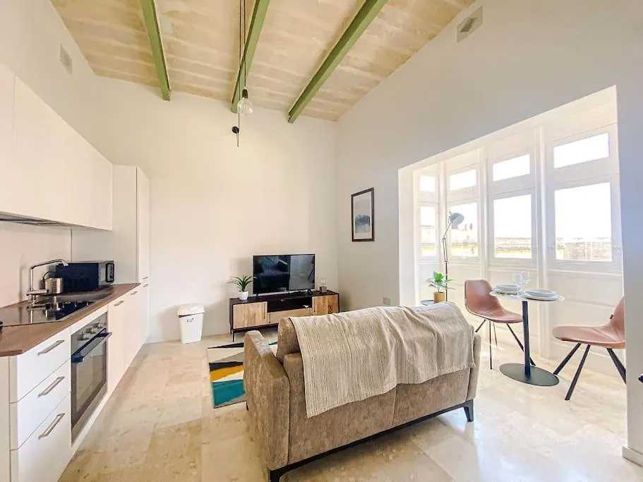 Designer Furnished - Entire Apartment Sliema 2B By Solea