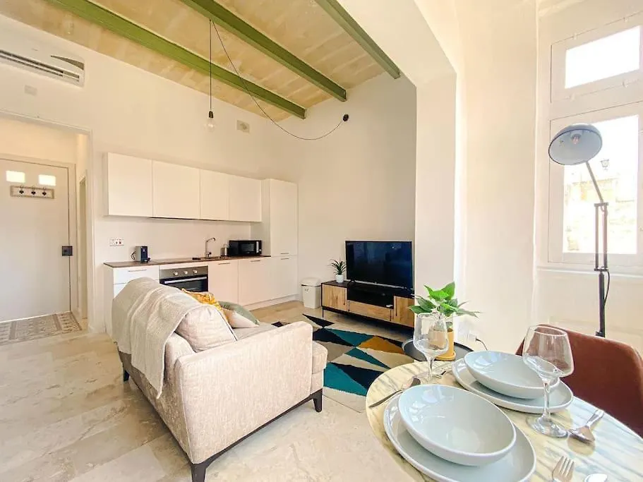 Designer Furnished - Entire Apartment Sliema 2B By Solea 0*,  Malta